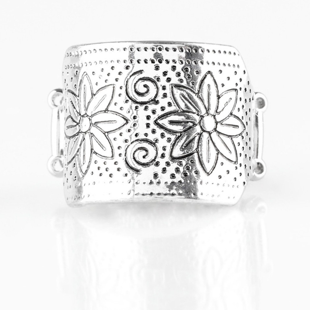 Wild Meadows Silver Ring Trending Paparazzi Silver-Tone Floral Stretch